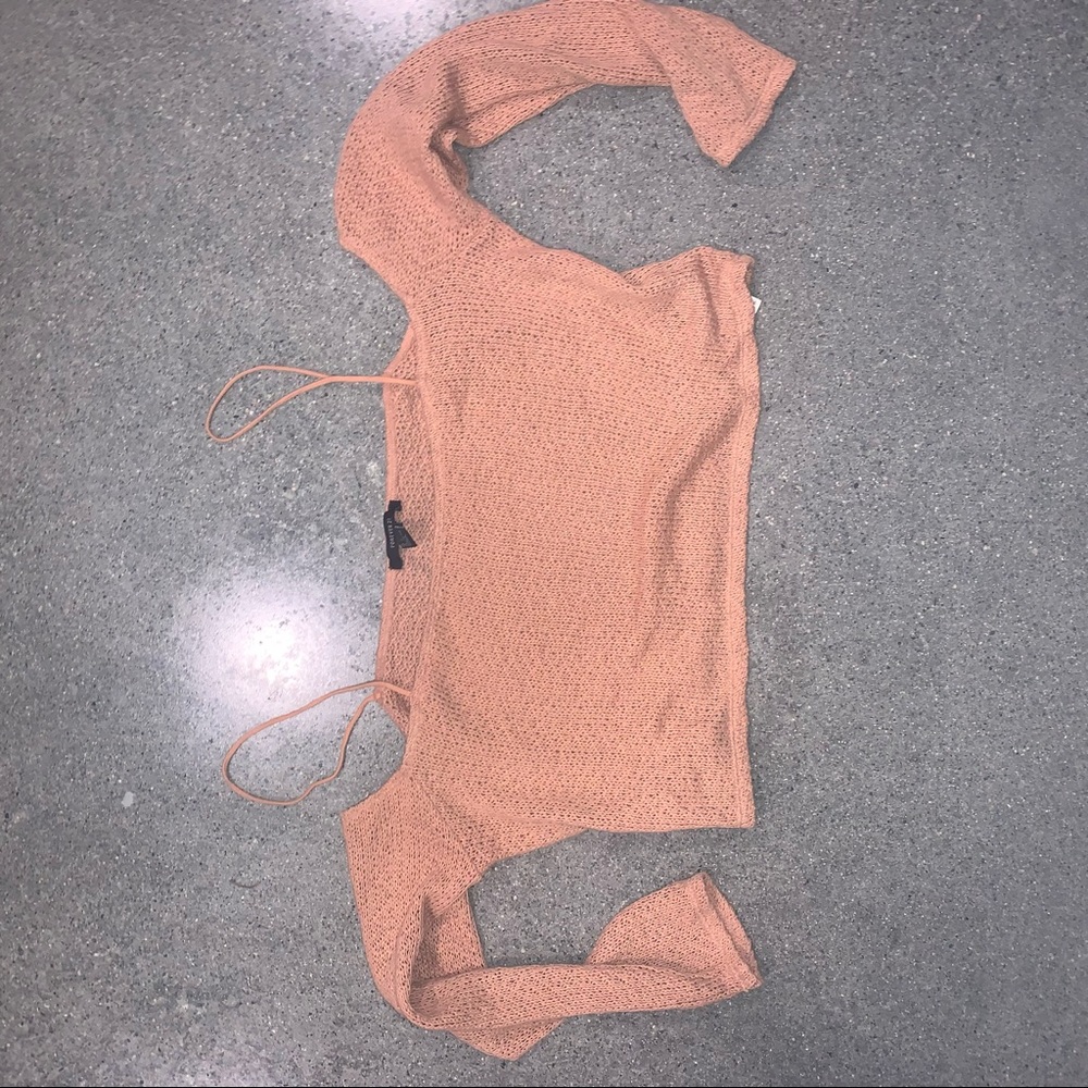KNIT TOP